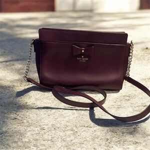 Kate Spade Wine Crossbody Bag with Gold Chain – Elegant Evening Purse